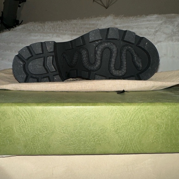 Size 36+. US 6.5. Garnett GUCCI boots. Wore them only once. - Picture 8 of 9